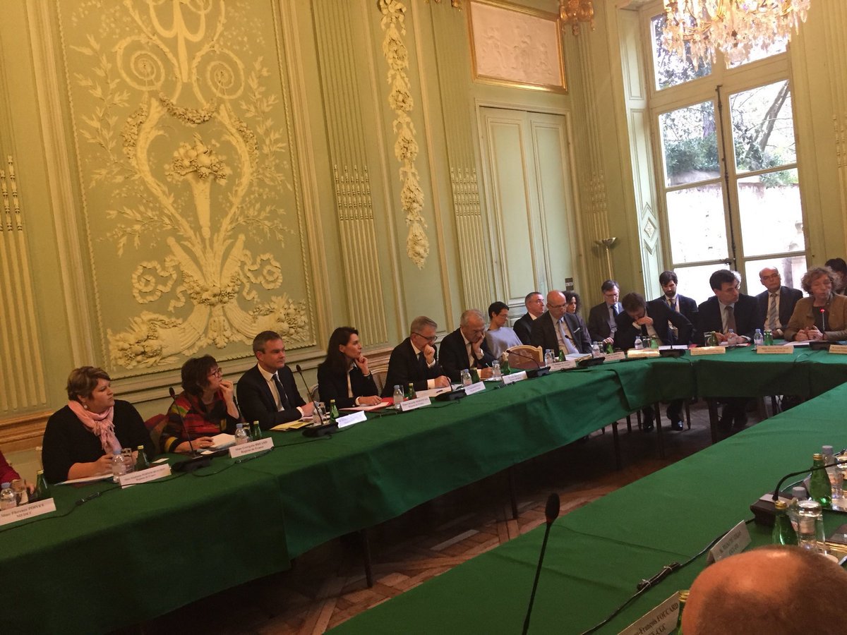 Lancement au @Minist_Travail de la concertation du <a href="/gouvernementFR/">Gouvernement</a> pour la réforme #apprentissage avec les ministres <a href="/murielpenicaud/">Muriel Pénicaud</a> <a href="/jmblanquer/">Jean-Michel Blanquer</a> <a href="/VidalFrederique/">Frédérique Vidal</a> <a href="/s_cluzel/">Sophie Cluzel 🇨🇵🇪🇺</a> <a href="/FlesselLaura/">Laura Flessel</a>. Les Régions pleinement mobilisées pour l’apprentissage!