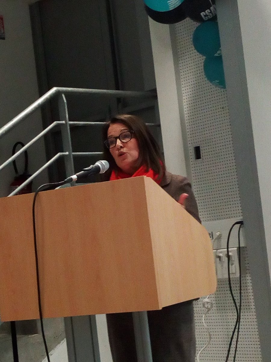 CyberCercle's tweet image. 80% des attaques réussies aujourd&apos;hui sont dues à #ErreurHumaine. Il faut #sensibiliser et #former tout le monde, toutes les #filières, tous les personnels @bgpilliet @Esisar #CSAW17