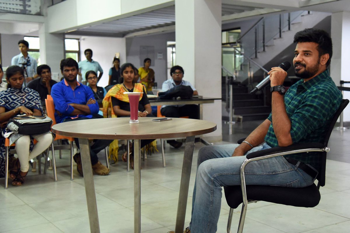 KCTOfficial's tweet photo. Ré organized "#CoffeeTableTalk" on Nov 9, 2017.
The #CTT was facilitated by Mr. Deepan Velusamy from #NationalGeographic Channel. He insisted the importance of #travelling and the need for one's own taste with regard to the #food we eat & the #people we live with this. #KCT https://t.co/79ELzD234M