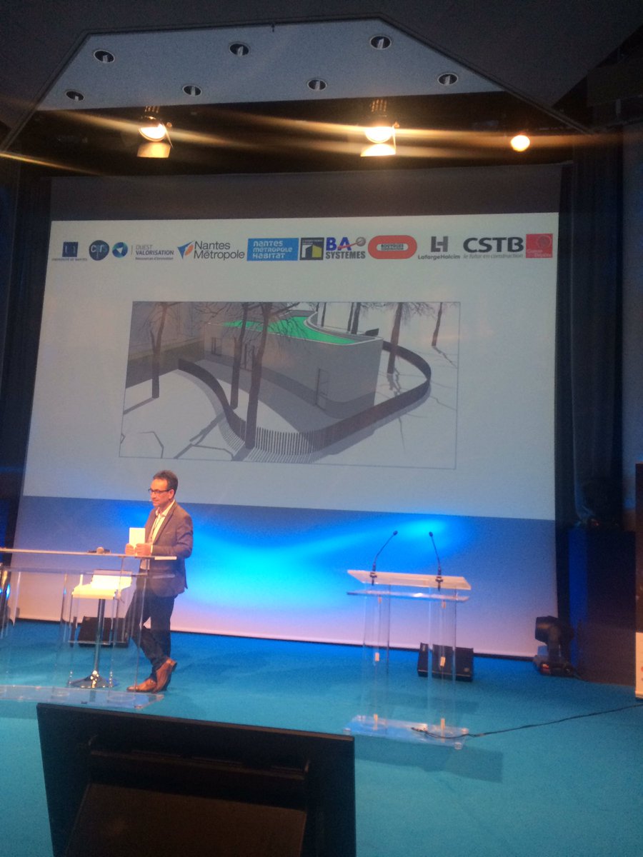 Maison construite 3D moule polyuréthane pour coulage béton par Bruno Linéatte Dir R&amp;D Modes Constructifs du Bâtiment <a href="/Bouygues_C/">Bouygues Construction</a>  #smartdays