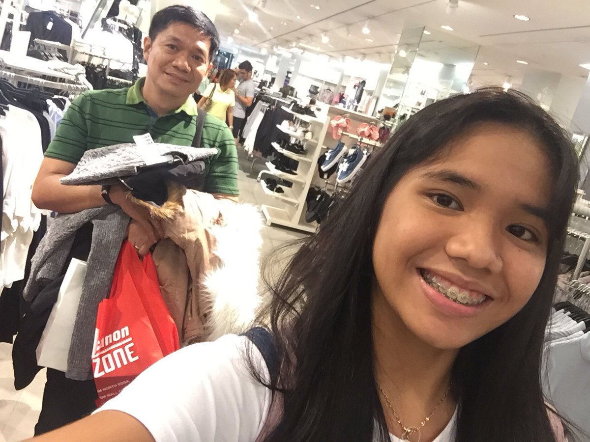 yennsalvosa's tweet image. since mommy is not around, he was the one who accompanied me lol #supportivedad 😂