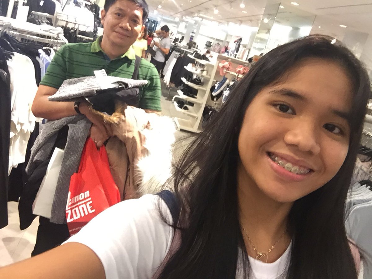 yennsalvosa's tweet image. since mommy is not around, he was the one who accompanied me lol #supportivedad 😂