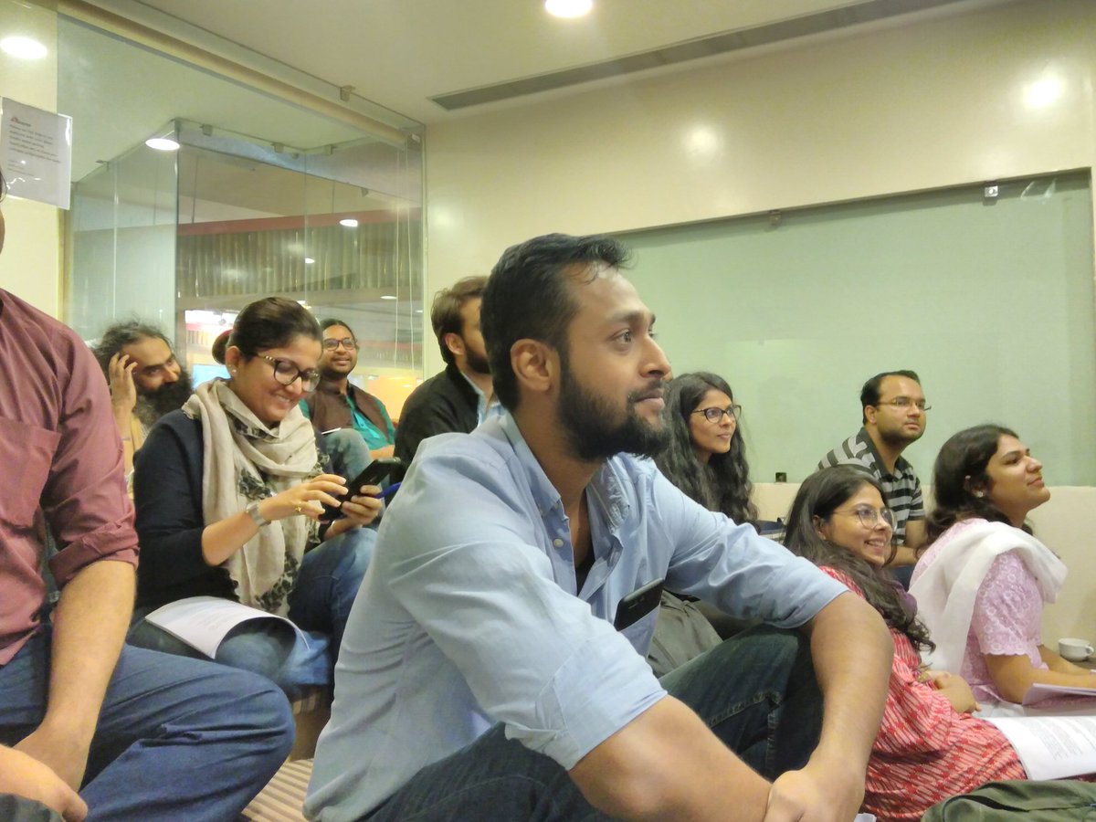 iamkunran's tweet photo. Hacks/Hackers event #documentsXnews begins. Packed house for the workshop on reading balance sheets. @ICFJKnight @ICFJ https://t.co/VjErno177U