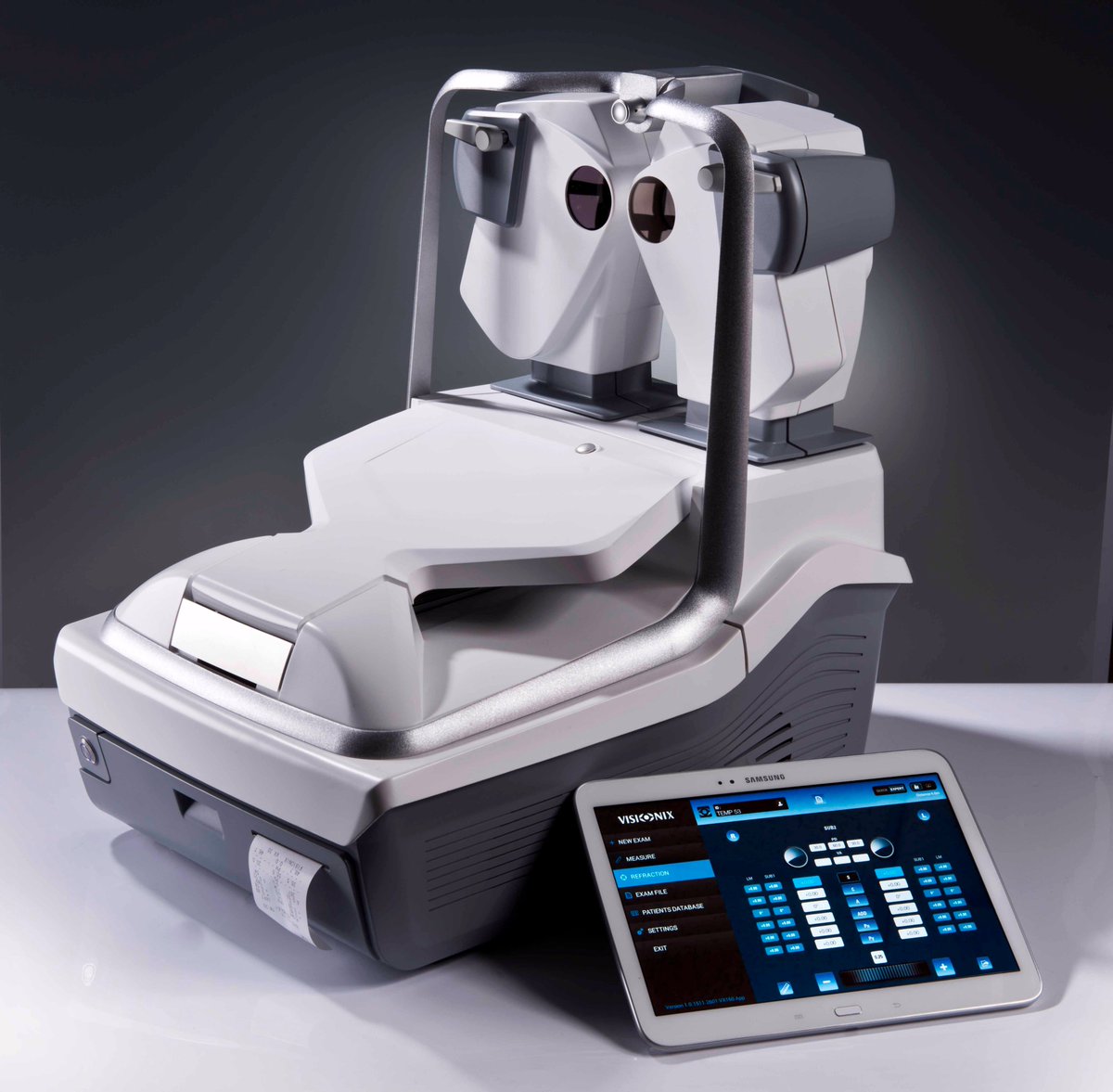 100Optical's tweet photo. Eye Refract brings the average time of a standard refraction down from 8-10 minutes, to 2 minutes. @GraftonOptical  Visit them on stand M18 to see how you can optimise your time with patients. #100Optical https://t.co/imFIjuddvP