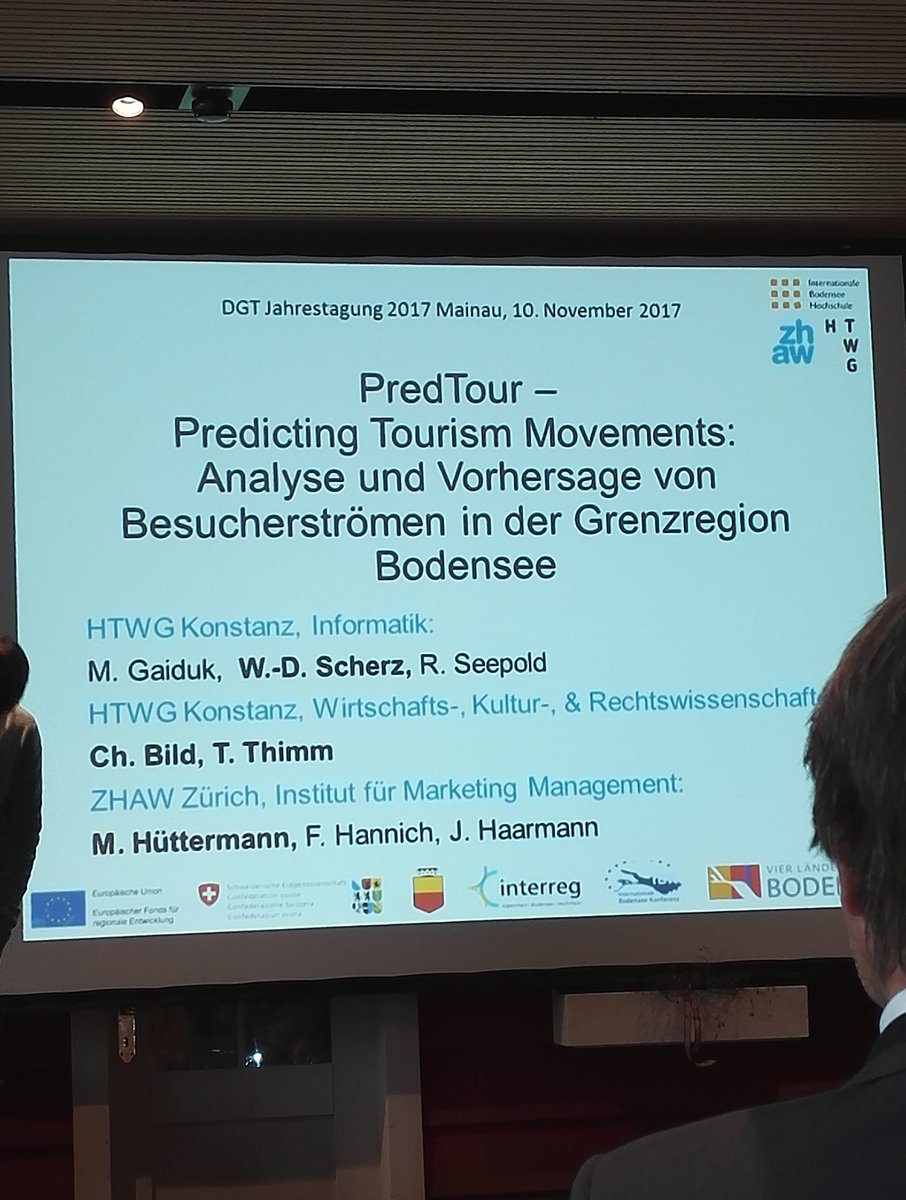DGT_de's tweet photo. In den beiden Vorträgen des zweiten Plenums des Tages dreht es sich um unseren Veranstaltungsort - den Bodensee. Besucherströme in der Grenzregion und Elektromobilität. #DGT2017 https://t.co/kri7YuMTot
