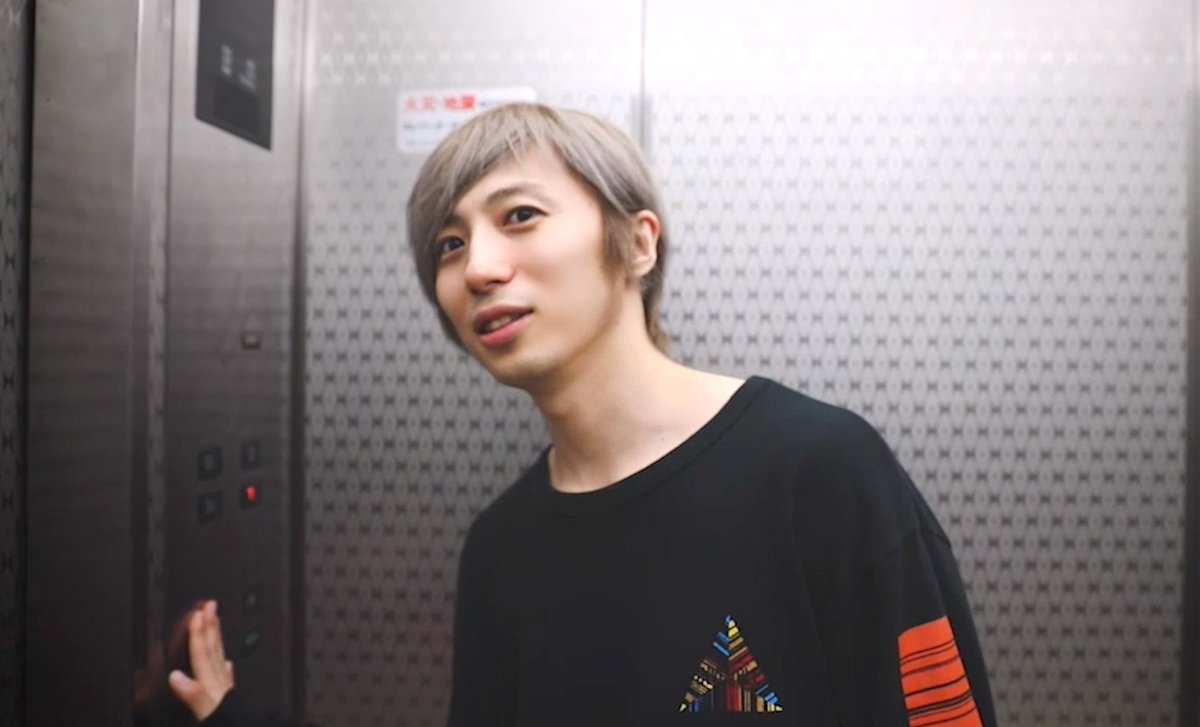 winds_tv's tweet photo. DVD/Blu-ray
「w-inds. LIVE TOUR 2017 "INVISIBLE"」
《通常盤 DVD/Blu-ray》特典映像

メンバーそれぞれの視点でのドキュメント映像を収録。インタビュー、ツアーリハーサルやライブ当日の模様などなどぎゅっと凝縮されております。　
https://t.co/YEkWQBDpoa
#w_inds
#INVISIBLEtour
#documentary https://t.co/j66rg9GrZG