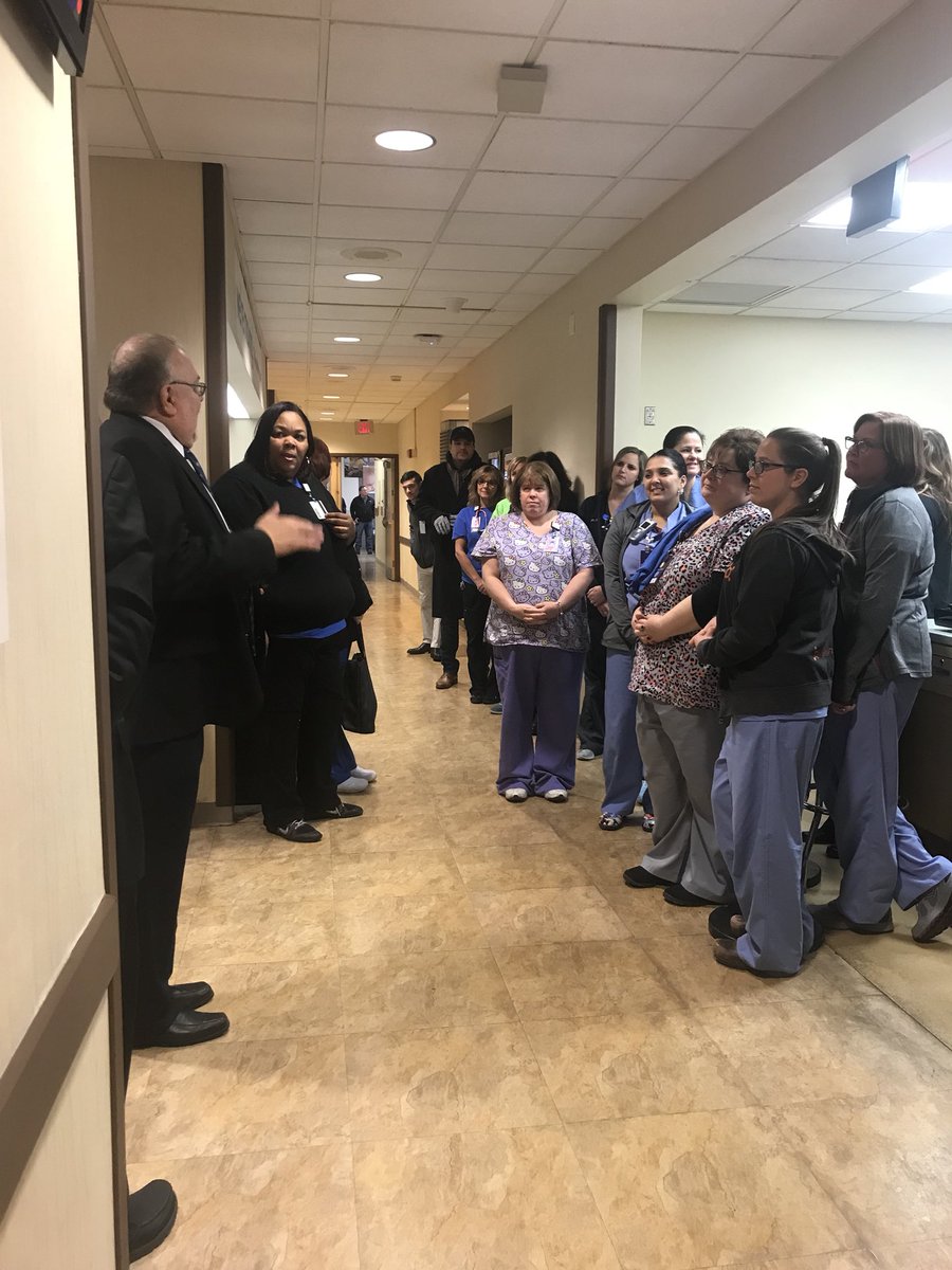 PatriciaAllenFd's tweet photo. Rev. Al Warner, Chaplain of Buffalo Common Council, leading a reflective huddle before the move begins #childrensmoveday https://t.co/oobtgAFPXn https://t.co/YcczwLLWuv