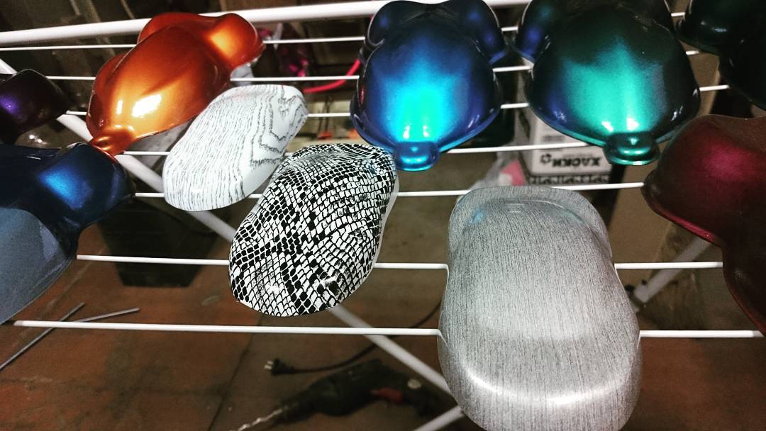 DipPrintLab's tweet image. Некоторые фактуры аквапринта.
белое дерево
кожа змеи
шлифованный алюминий