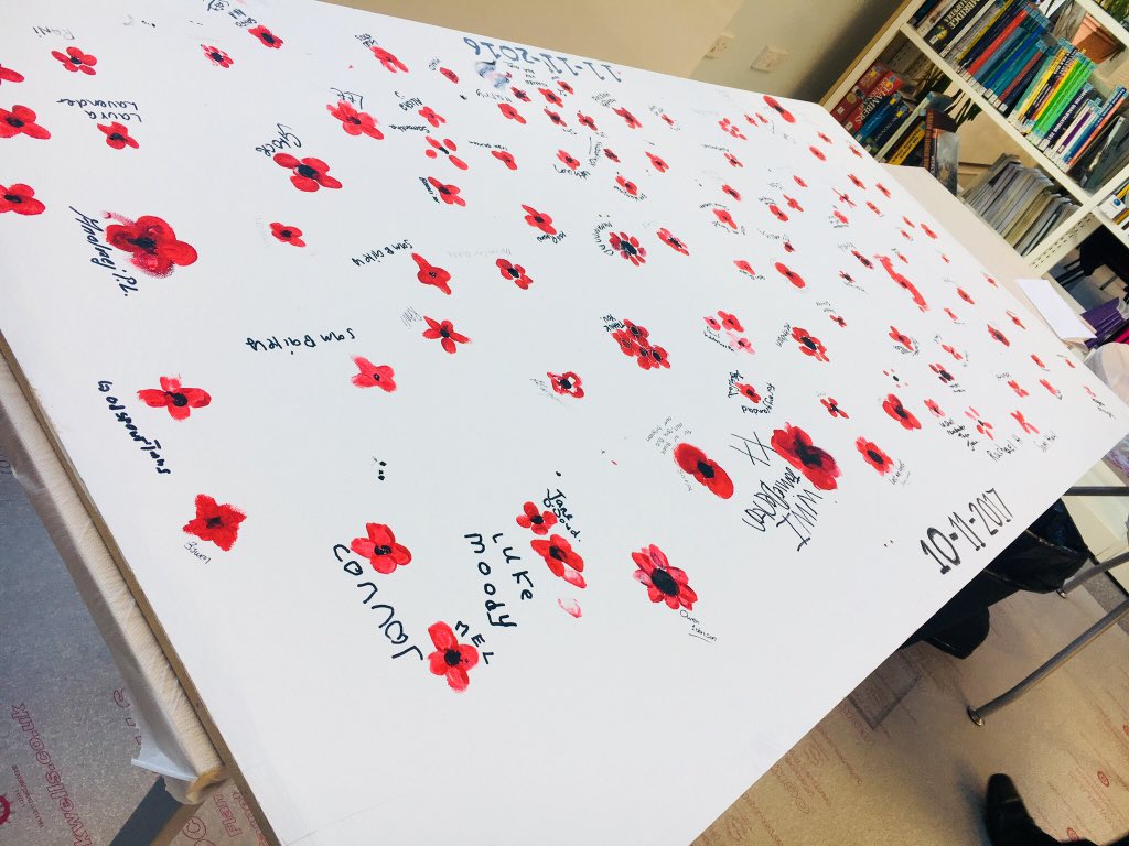 CalderdaleCol's tweet photo. Staff and students observe two minutes silence for #RemembranceDay2017 #WeWillRememberThem https://t.co/xArqi1ig40