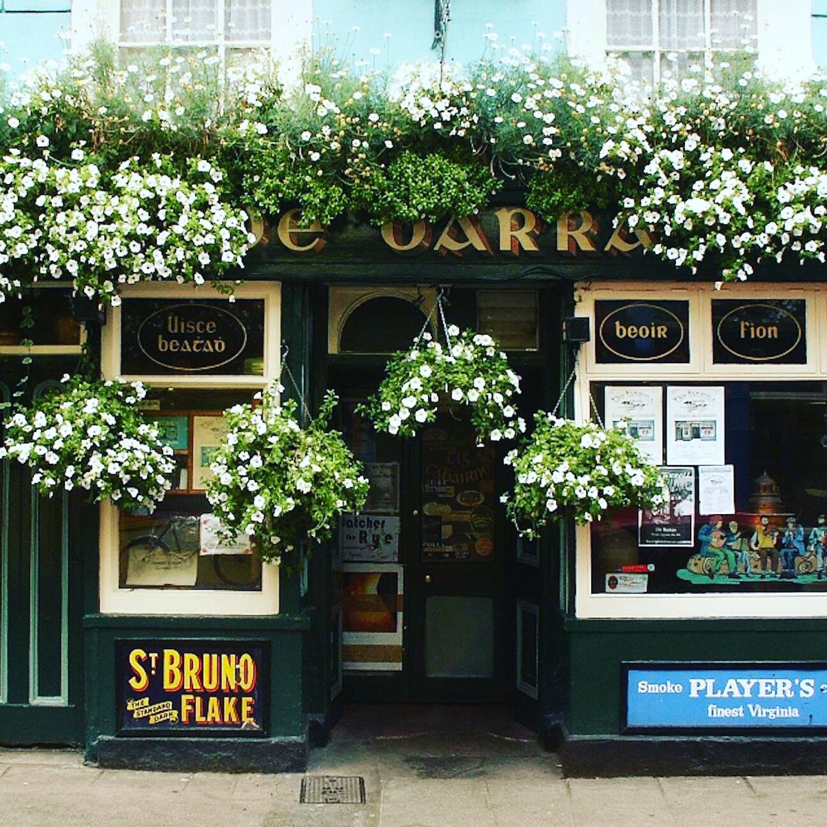 BraveGiantBand's tweet photo. DeBarra's Clonakilty we shall see you later ❤️ #intimatetour #debarras #bravegiant https://t.co/MZNG0cGvpU