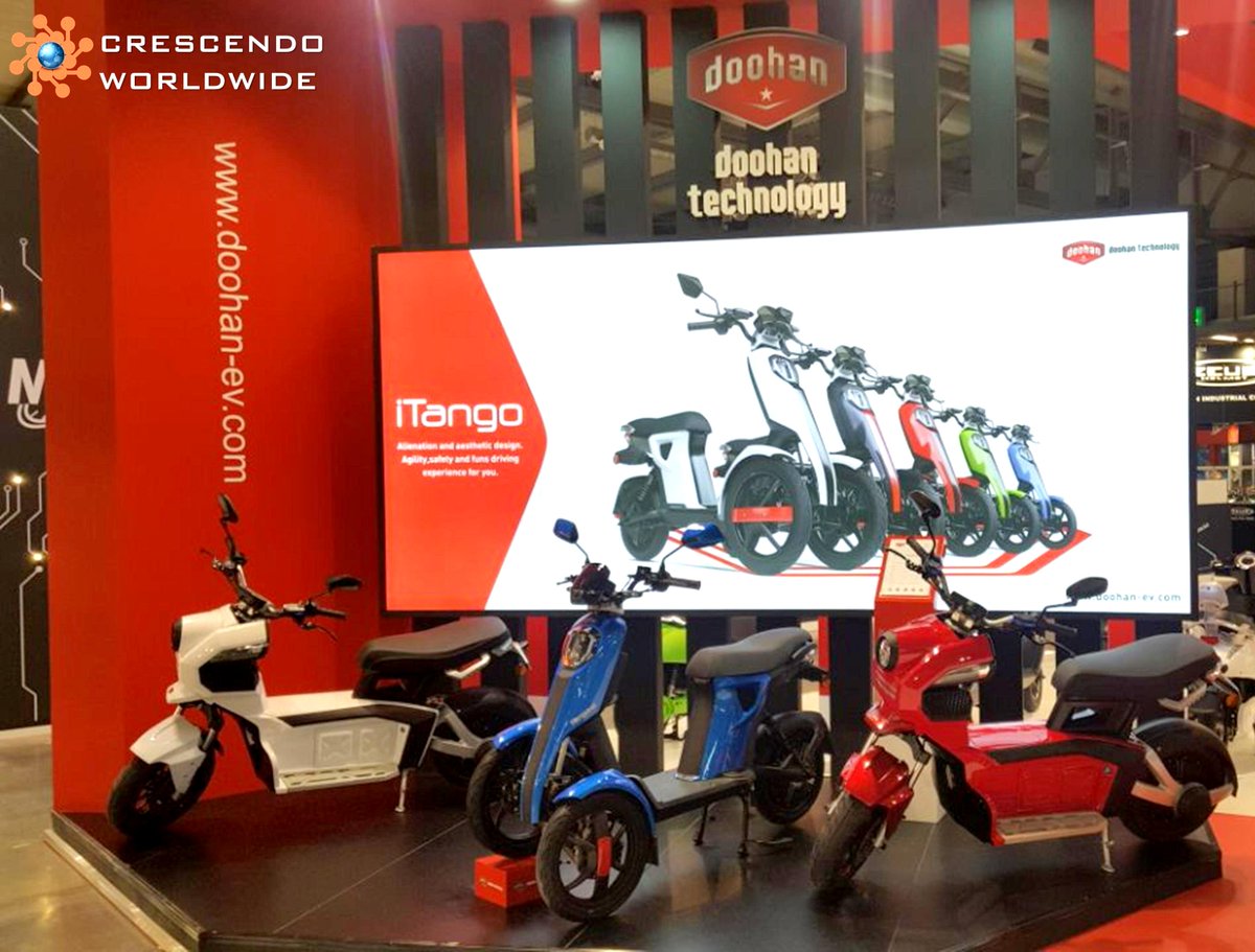 CrescendoWorld's tweet photo. To Future Transportation - Electric Vehicles on display by @DoohanEV3 #EV #ElectricVehicle #iTango #iTank #EICMA2017 https://t.co/6jEXlIMSO2