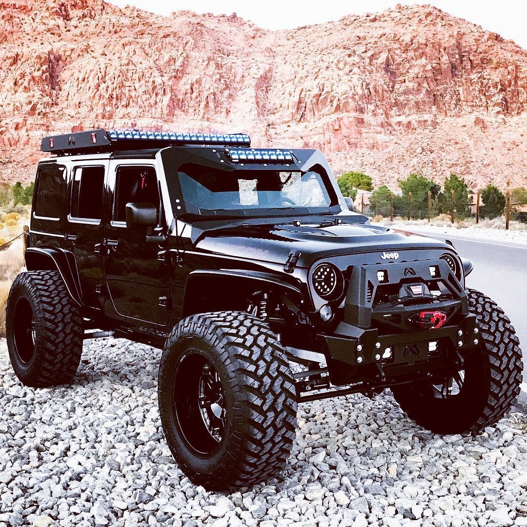 AWildWheels's tweet photo. “Instead of trying to make your life perfect, give yourself the freedom to make it an adventure!” https://t.co/WoUTLJWtw7 🇺🇸🇺🇸🇺🇸🇺🇸🇺🇸#theallamericanbadassjeep #instajeepthing
#amatterofstyleoffroad
#eviljeeps
#jeep @spikedjeep #Repost @theallamericanbadassjeep https://t.co/E1VLZoXOz2