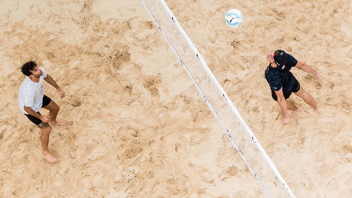 redbullracing's tweet image. The most Brazilian hybrid sport possible! 🏐⚽️ Warming up for the #BrazilGP with some futevôlei 🇧🇷👉 bit.ly/Futevolei17 #FasterTogether
