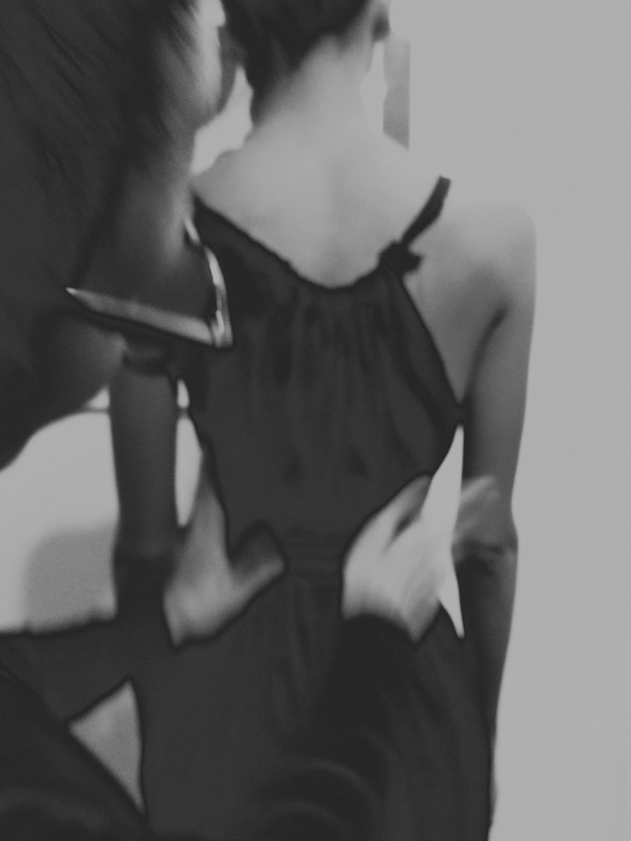 meilinginc's tweet photo. Looking back to collection 2017 Back to Back and now completing my 2018. Stay tuned! #fbf #2016 #backtback #black #style
Photo: @stravendra
Model: @fariplet https://t.co/yc9GfeZX7Z