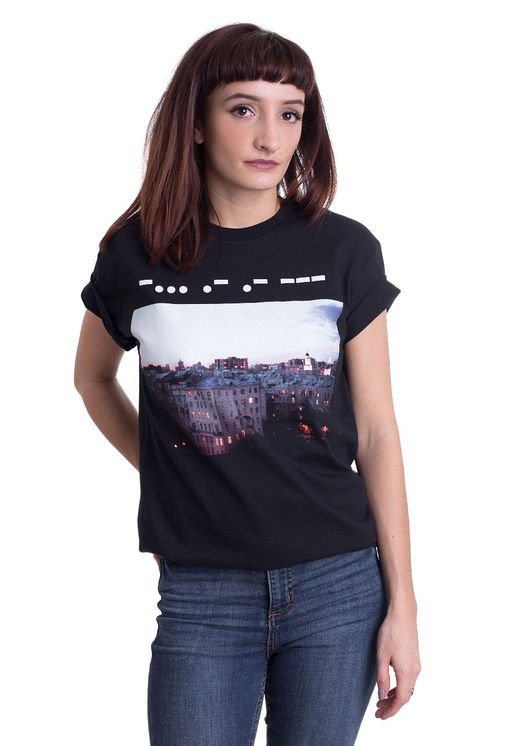 impericon_uk's tweet photo. New merch from @adtr @beingasanocean is now online! #fridaytreat #impericonorder https://t.co/nV73j93kv7 https://t.co/MZULaLVoRE