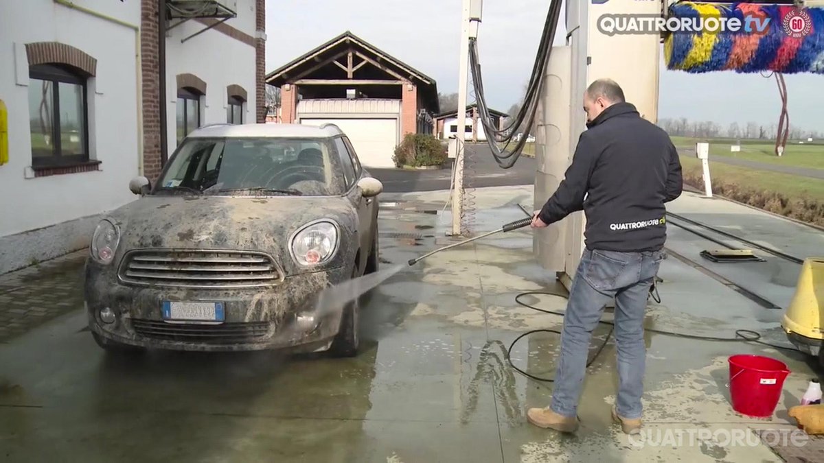 quattroruote's tweet photo. Dal lavaggio accurato all'inserzione online, tutti i passi da seguire per vendere al meglio la propria #autousata https://t.co/Dz2FaFa5TU https://t.co/sgCTTEX1pa