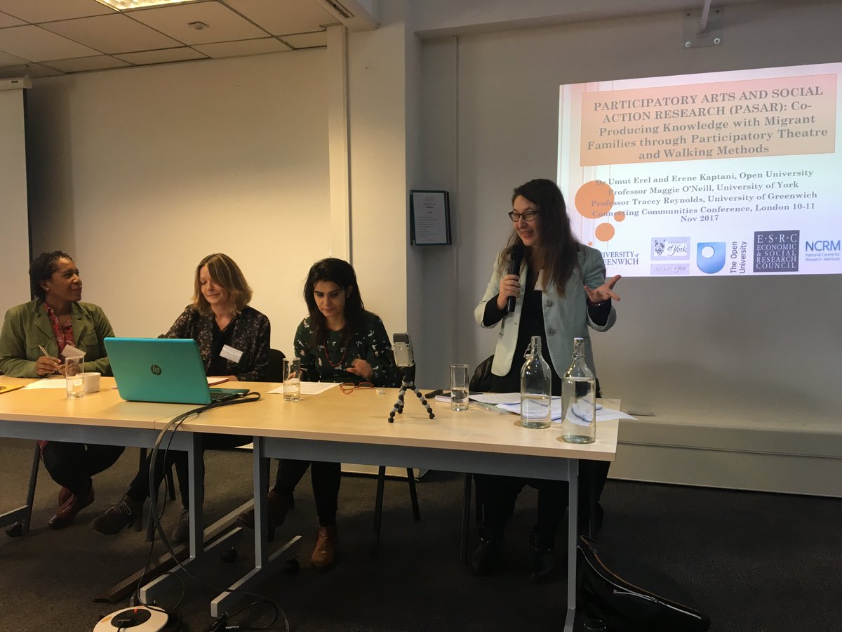 NelliStav's tweet photo. #PASAR project team members @maggieoneill9 @UErel @TAReynolds12 & Erene Kaptani reflect on participatory project w/ migrant mothers #knowledgeproduction #theatre #walkingmethods #enactingcitizenship https://t.co/rxaty3UEZG
