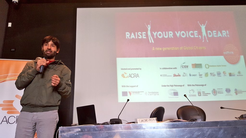 eathink2015's tweet photo. Giacomo Petitti di @ManiTese ripercorre le fondamenta dell'Educazione alla Cittadinanza Globale. #eathink https://t.co/MkONZRMlTl