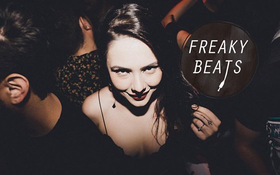 FreakMktOficial's tweet photo. Sempre que a @carolcaddeo toca existe um objetivo: fazer a pista SE ACABAR de #dançar! 🔊 Se liga na #playlist EXCLUSIVA que ela montou pra gente -> p://ow.ly/fJor30gufMM https://t.co/rO2Xga0MkM