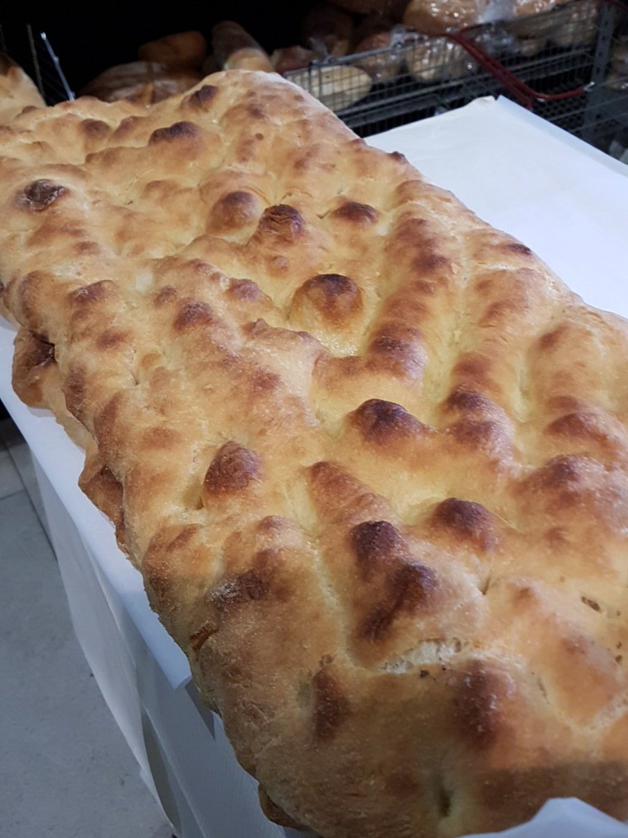 TheItalianShop1's tweet photo. Fresh focaccia. https://t.co/SHOUbhDyop