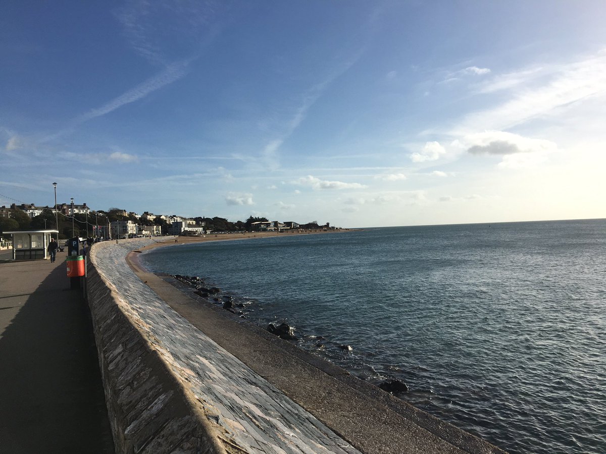 SmartExmouth's tweet photo. Happy Friday! It's been a busy working week but we had time today for a quick break between viewings to enjoy this gorgeous view 😍#happyfriday #exmouth https://t.co/GqTNeFv0e0