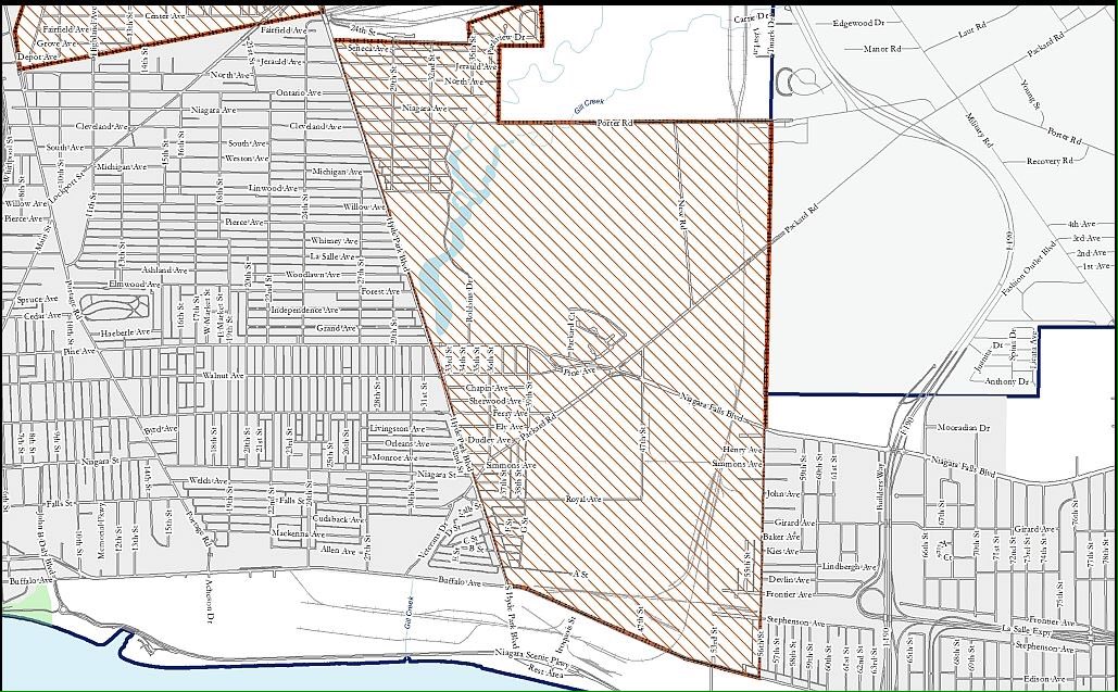 NFTotesMcGoats's tweet photo. Leaf pickup 🍂 updates on our Facebook and website. Monday crews begin Hyde Park East. #NiagaraFalls 🍁 https://t.co/BqPFVp0XuG https://t.co/KM0YC1yzkl