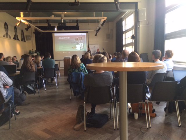 NieskeStoel's tweet photo. Vico &amp; Co over interactieve video! #artgd17 https://t.co/URkroRHQYD