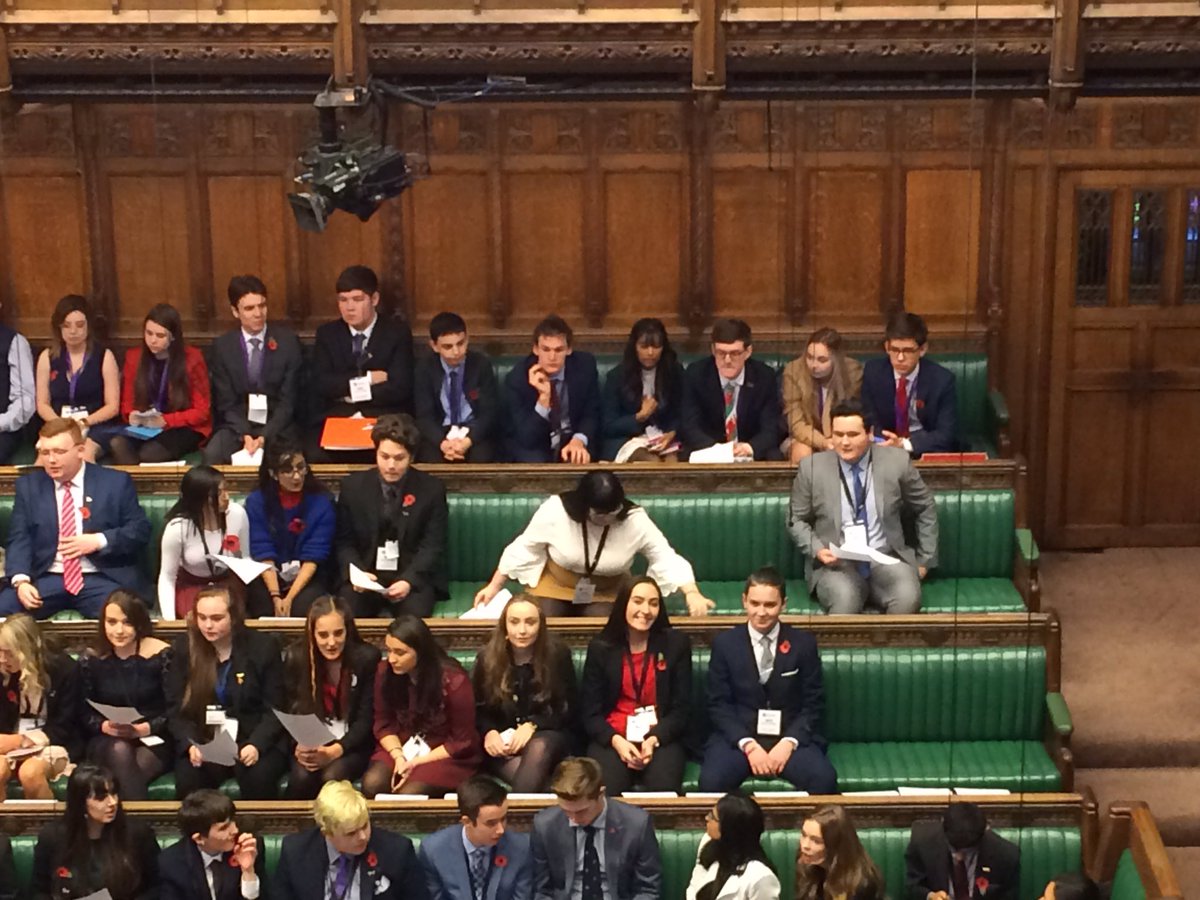 katrinap2106's tweet photo. The debating is now on 🙌🏻 #MYM17 https://t.co/xbRB0LjxOp