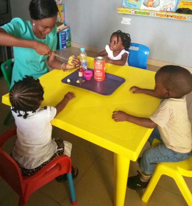 NurturePlace's tweet photo. #FlashbackFriday #stemclass #applevolcano #youngscientists #nurtureplace https://t.co/6nRGBIkVSm