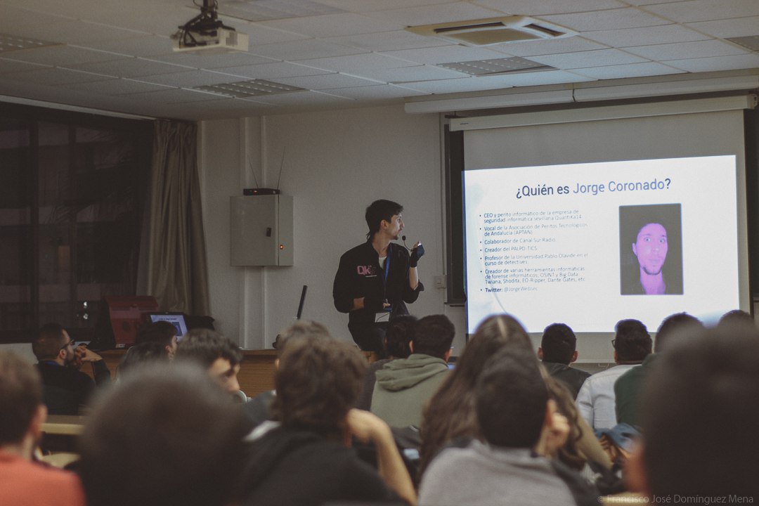 InnoSoftDays's tweet photo. La última ponencia vino de la mano de @JorgeWebsec en la que nos habló sobre @Quantika14, su desempeño profesional y, como no, de lo que internet puede llegar a saber sobre nosotros.
#ISoftDays https://t.co/BZDnp3vgle