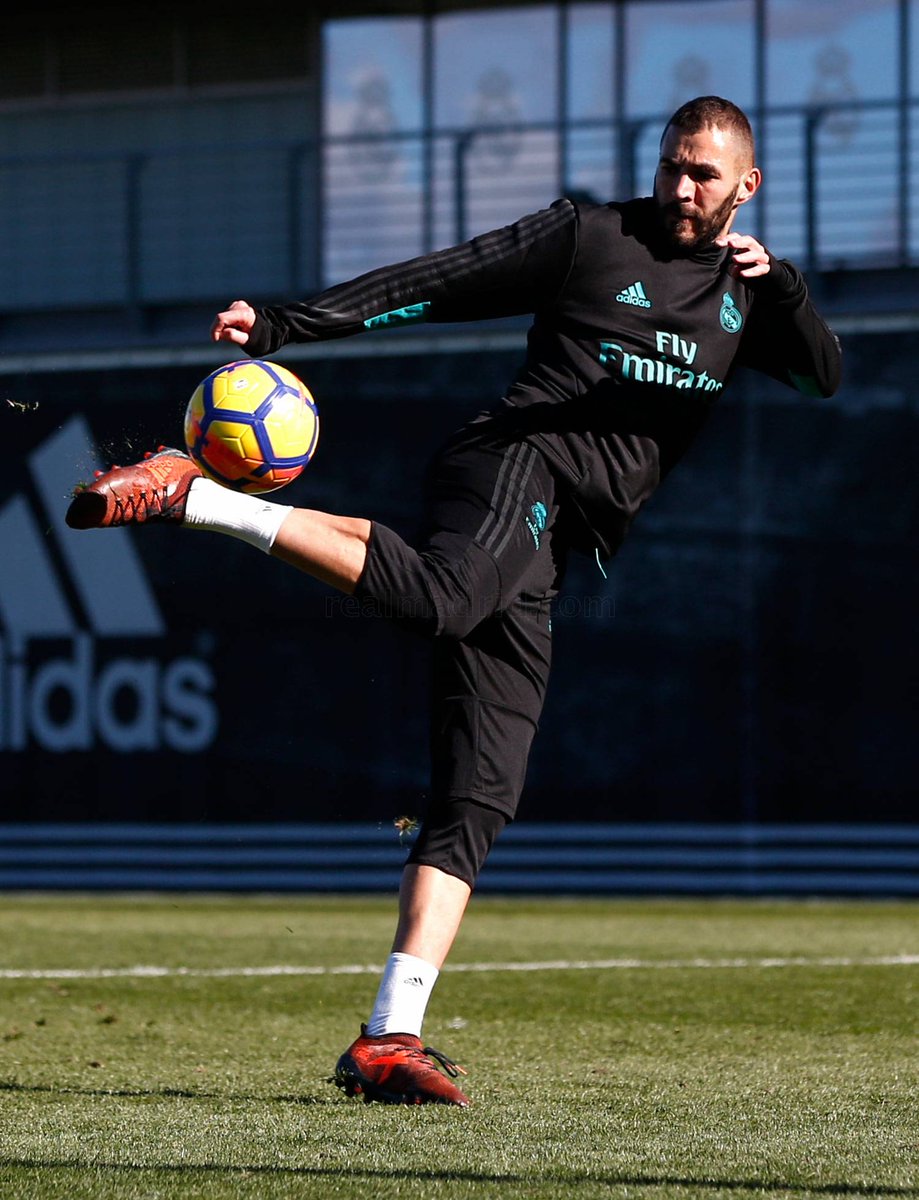 i_ElPadrino's tweet image. ريال مدريد انهى الحصة التدريبية الثالثة لهذا الاسبوع 

#RMLIFE #Halamadrid