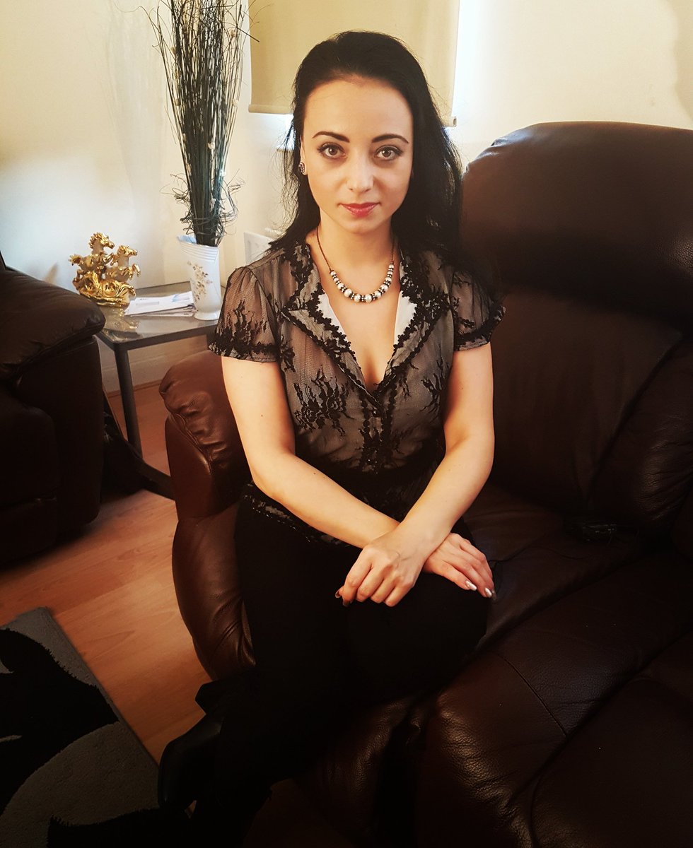 Carmen_Silva2's tweet photo. Today's agenda: #interview with #director Jide Bisayo for #filmpromotion of our #featurefilm "The Marriage" where I #play the #femalelead . #leadingfemale #leadrole #promotingfilm #filmmaking #filmmakers #filmdirector #acting #actor #actress #actreslife https://t.co/Cuu5xGf6BY