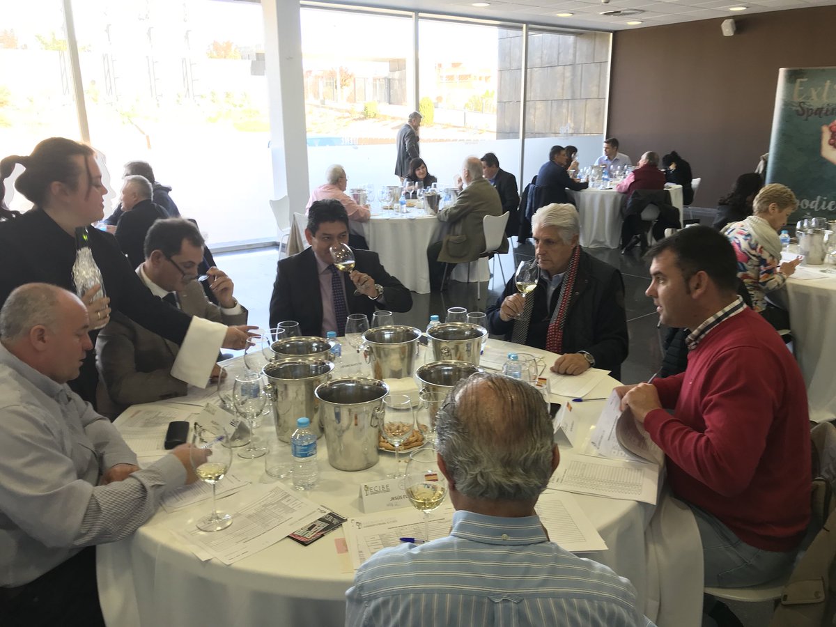 AEXGastronomia's tweet photo. Tenemos el placer de asistir al Segundo Encuentro Iberoamericano de Espumosos #AEXGastronomia #Ecibe #Merida https://t.co/T2ltlPutgf