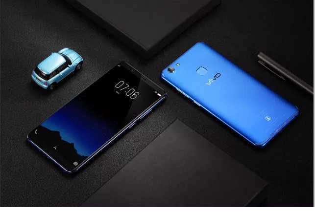 vivo_haryana's tweet photo. The color of Vivo, The color of Sky... The color in You...
Let's Welcome the Sales Champion Vivo V7+ in all new "Energetic Blue"
#V7+ #24MPMoonlightSelfie #EnergeticBlue https://t.co/PnASRLhUE7
