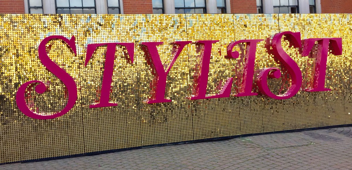 TheCrackertoa's tweet image. We are having a #Cracker of a time @StylistLive 😉 #ChristmasShopping #Christmasgifts
