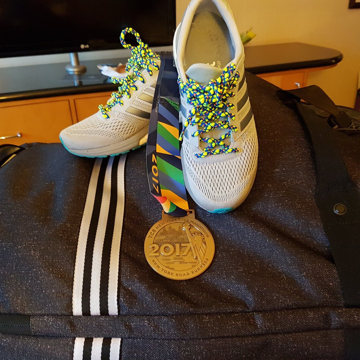 EvaVrabcova's tweet photo. We are home! #medal #finisher @nycmarathon #memories #happyloop https://t.co/r7yLpMzotL