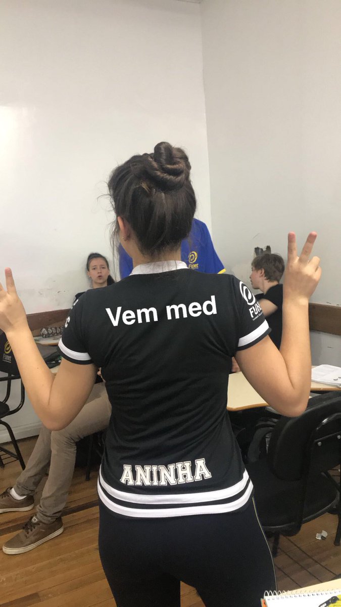 MariaGabrielek's tweet image. Camiseta pronta pra domingo #funet #enem2017 #suavagaéminha
