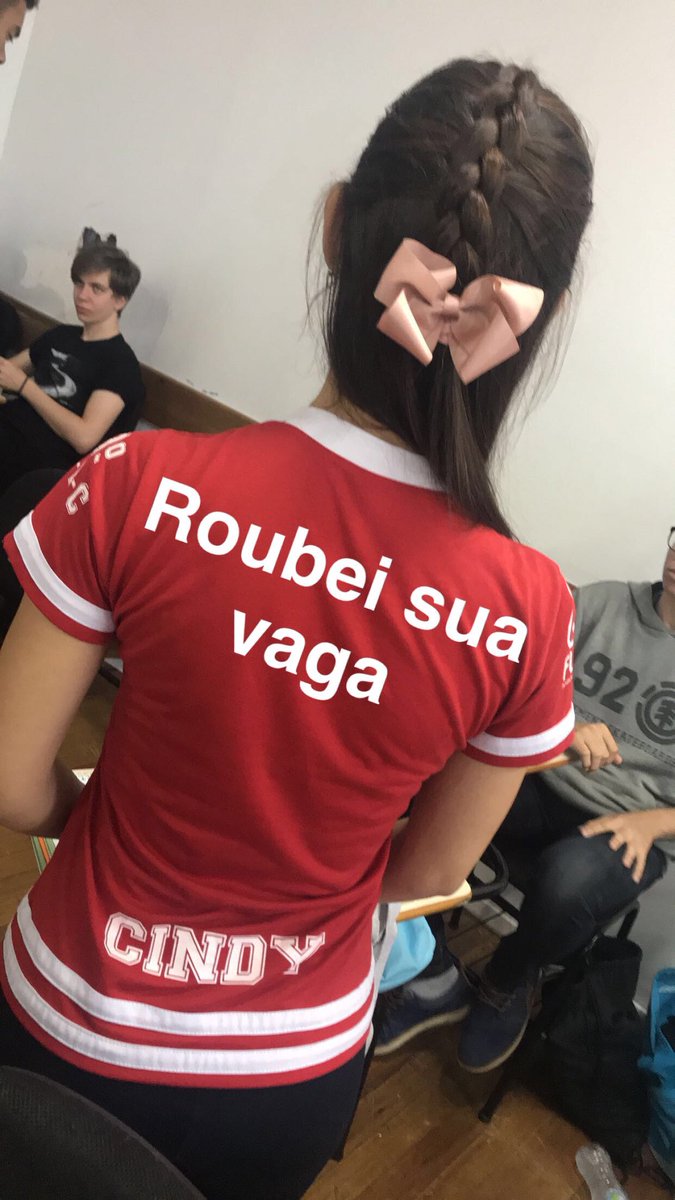 MariaGabrielek's tweet image. Camiseta pronta pra domingo #funet #enem2017 #suavagaéminha
