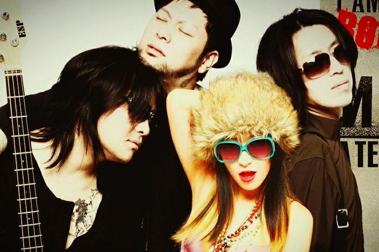 HLEURO's tweet image. ROCKER NOT A TERRORIST
#functioncode
GIG 20171203
#TGIF