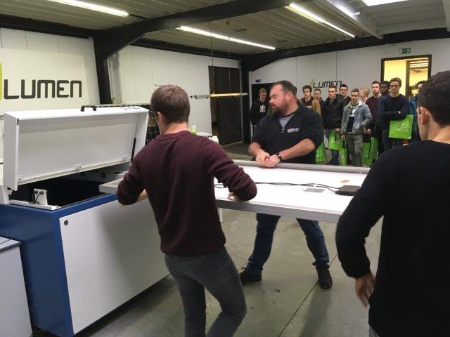IlumenBelgium's tweet photo. 30-tal studenten Energietechnologie @ThomasMoreBE Kempen brengen bedrijfsbezoek aan iLumen https://t.co/hwZtqtTiuc #iLumen #PIDbox #zonnepanelen #thomasmorehogeschool https://t.co/7n63hHBKDW