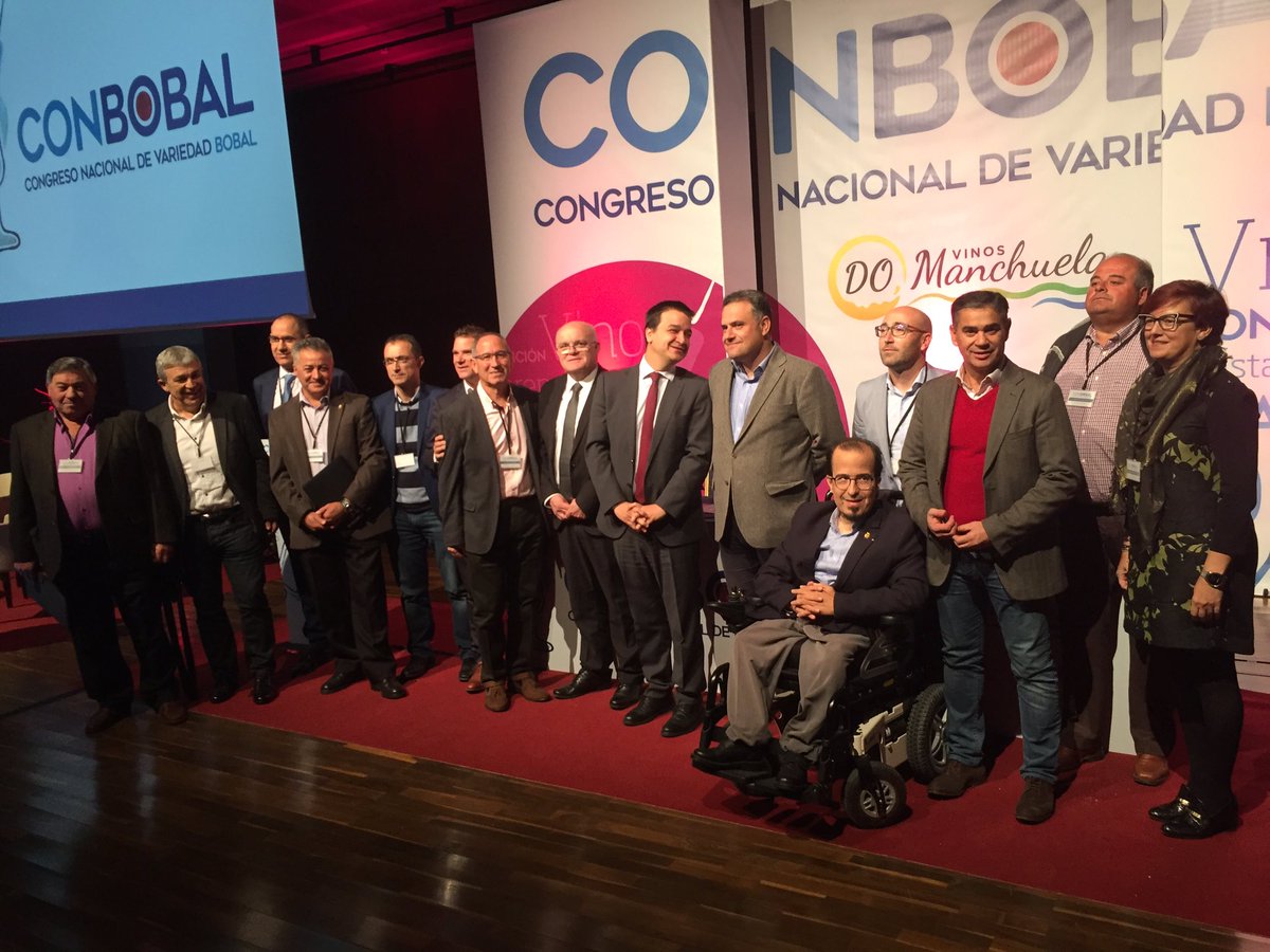 PrsantosP's tweet photo. @gobjccm resalta la calidad #ConBobal y el incremento de la exportación de vinos de #CLM en 1,2% y de @DOManchuela en 40% https://t.co/TutQuGc2Xs