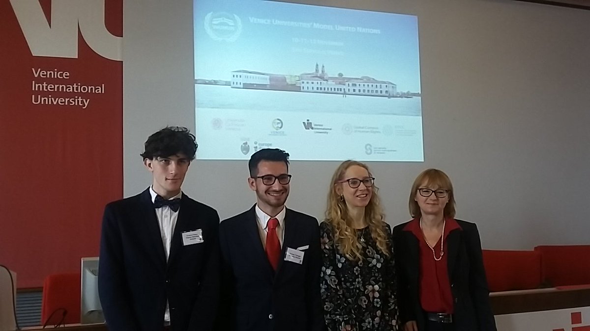 univiu's tweet image. #VeUMUN2017 Wally Merotto B/O AnaThompson-Flores @UNESCOVenice: crucial role of culture in peacebuilding, a major security and humanitarian issue at the forefront of conflicts. #UNsimulation #VIUopportunity #diplomacy #culturalheritage @VeDiplSociety @EIUC @CaFoscari #San Servolo