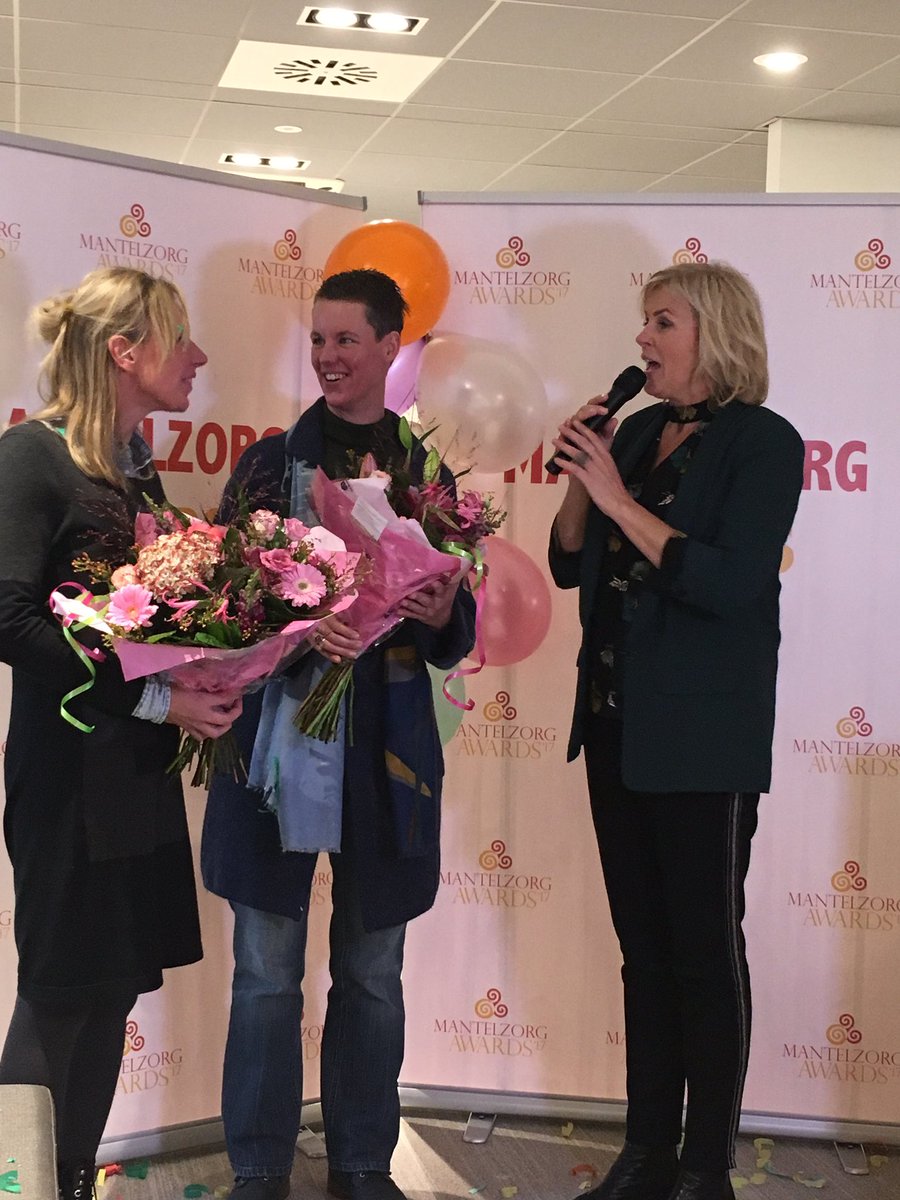 En de tweede winnaar in Losser #gemeentehuis! Op naar winnaar nr 3 in❓❓❓❓❓waar gaat de 🚍naar toe ❓❓<a href="/mantelzorgaward/">Mantelzorgawards</a> @marjobrouns @A_Stekelenburg <a href="/corapostema/">cora postema</a> #mantelzorgawards #dagvandemantelzorg #mantelzorg ♥️