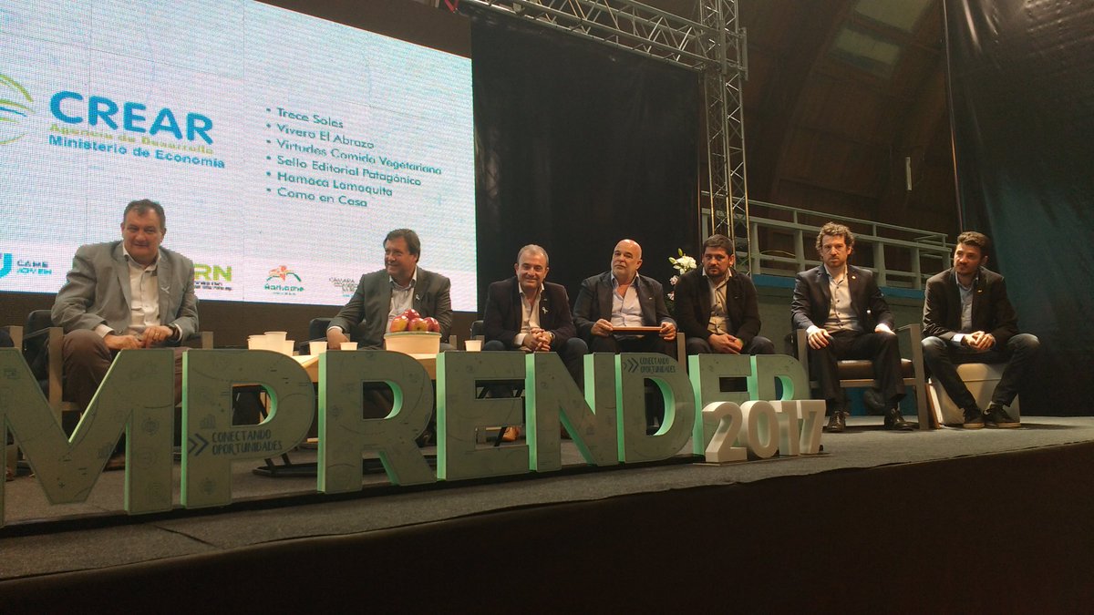 lescanobche's tweet photo. Lanzamiento EMPRENDER en @MunicBariloche con @Weretilneck @GennusoG @pedropesatti @ecaspani @SPalmeyro https://t.co/Ynwxn8V3Rq
