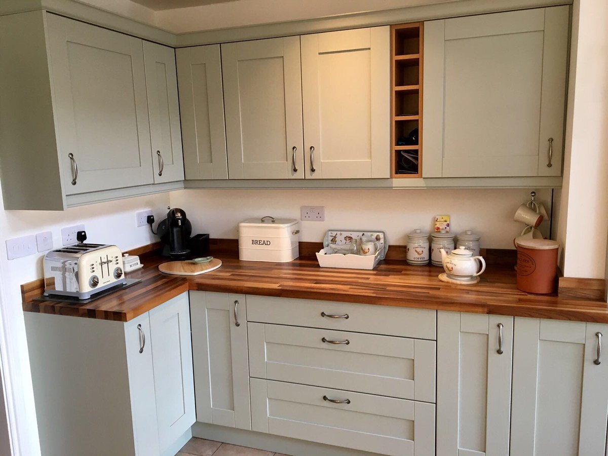 What an amazing project to design and install. Madison Painted Sage Green with Cotton White. @Kitchen_Stori #Gloucestershire #realkitchens #shaker