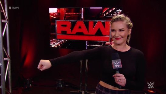 HeyHeyItsLaurie's tweet photo. This still cracks me up, she is so cute. #ShieldGirl 🤛 https://t.co/Y6mBbiuc2B