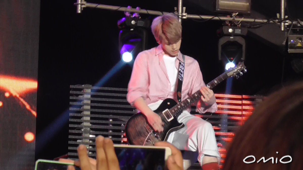 1228_omio's tweet photo. 171028 Manila KR2
#KPOPREPUBLIC2 #엔플라잉
#SUPERPOPCON #슈퍼팝콘 #KR2 #차훈 https://t.co/e7f7fg6ess