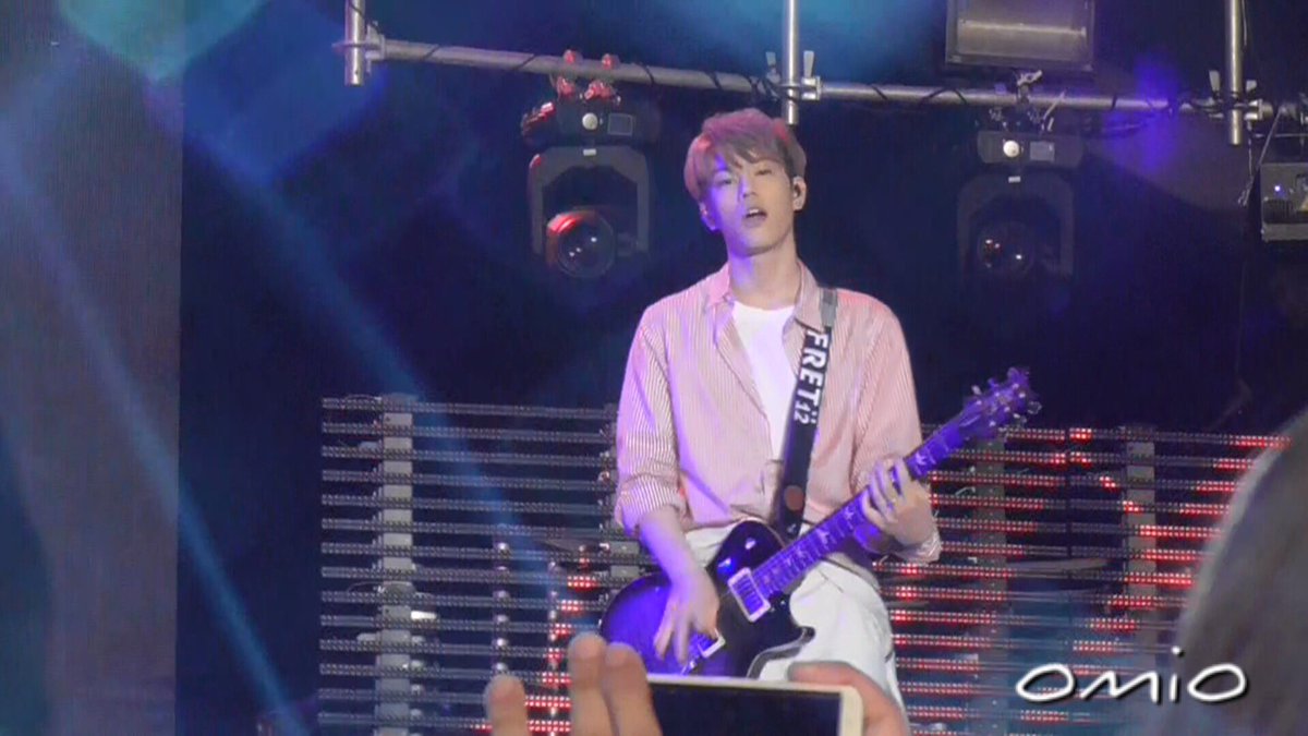 1228_omio's tweet photo. 171028 Manila KR2
#KPOPREPUBLIC2 #엔플라잉
#SUPERPOPCON #슈퍼팝콘 #KR2 #차훈 https://t.co/e7f7fg6ess