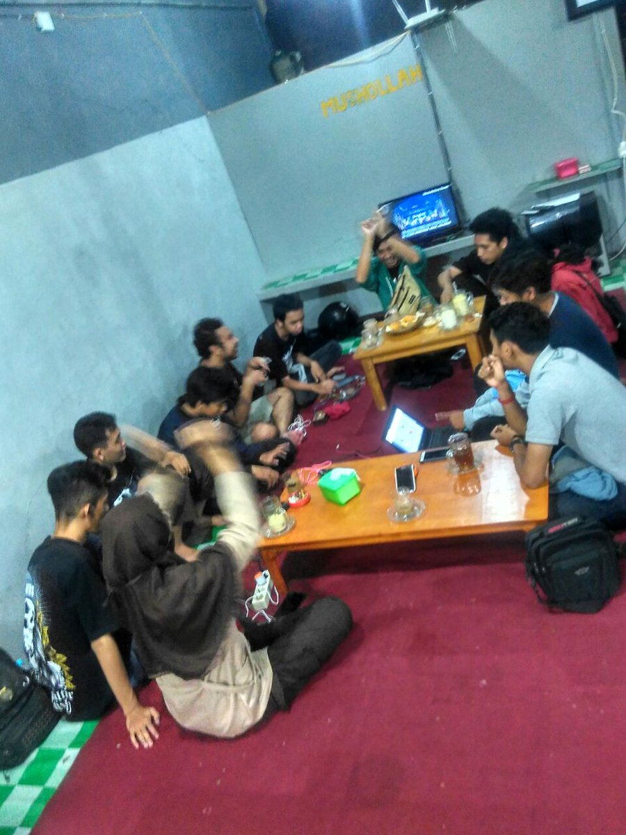 BMF_Malang's tweet photo. Konbanwa minna.. Lama tak bersuara disini.
Malam ini kita lg nyiapin sesuatu buat event MINORI - UB. See ya....🐺 https://t.co/08fBC2I2Kh