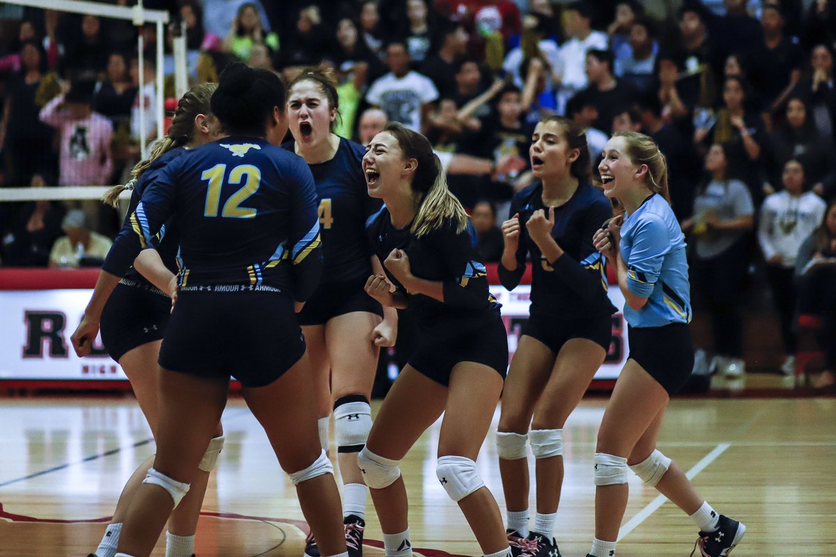 Banks4History's tweet photo. Don't miss it. Game Day, Stangs, Game Day. @Rowe@6 💙🔥💙 https://t.co/Wa7bY6Po80